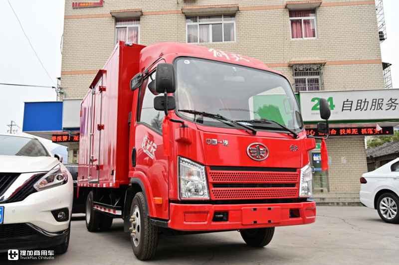 微卡车身轻卡的载重，窄体驾驶室内外都是亮点，这辆解放虎VR轻卡火了 - 第4张