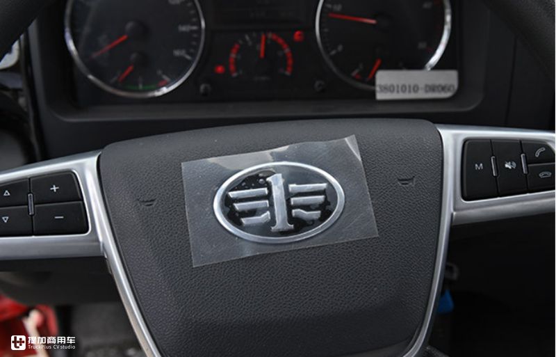 微卡车身轻卡的载重，窄体驾驶室内外都是亮点，这辆解放虎VR轻卡火了 - 第9张