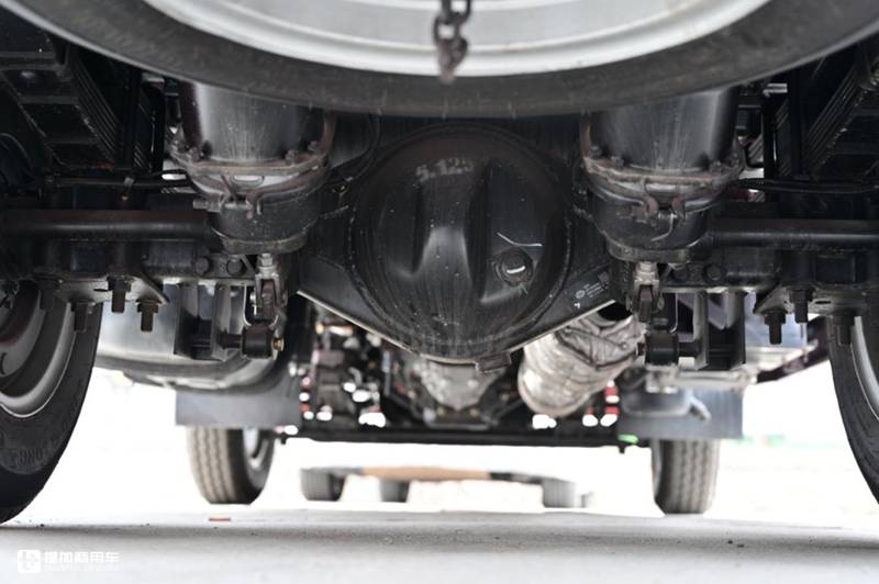 微卡车身轻卡的载重，窄体驾驶室内外都是亮点，这辆解放虎VR轻卡火了 - 第12张