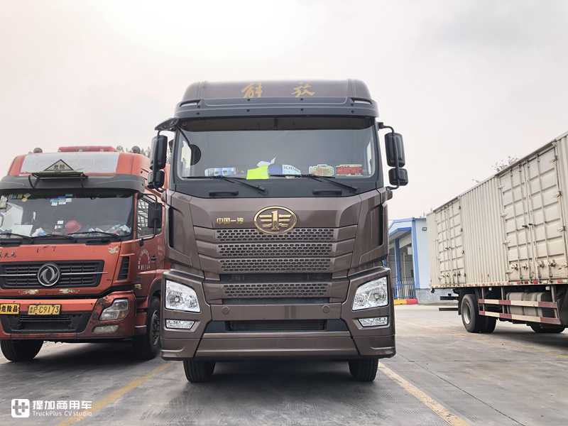 快递绿通都选它,操控性与J7一致,解放JH6自动挡载货车实拍 - 第1张 - 提加商用车网 快递绿通都选它,操控性与J7一致,解放JH6自动挡载货车实拍 - 第1张