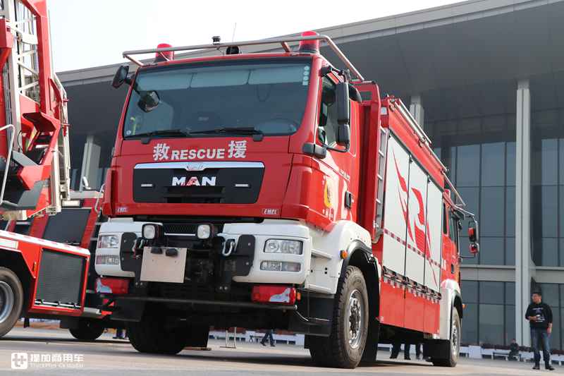 奔驰、曼恩亮相消防设备展,还有众多高端消防卡车,带您一饱眼福 - 第19张 - 提加商用车网 奔驰、曼恩亮相消防设备展,还有众多高端消防卡车,带您一饱眼福 - 第19张