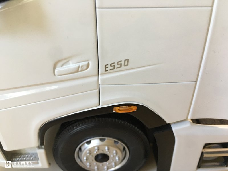 大运V9旗舰重卡模型开箱,行业首测,带您看看大运卡车模型的做工 - 第16张 - 提加商用车网 大运V9旗舰重卡模型开箱,行业首测,带您看看大运卡车模型的做工 - 第16张