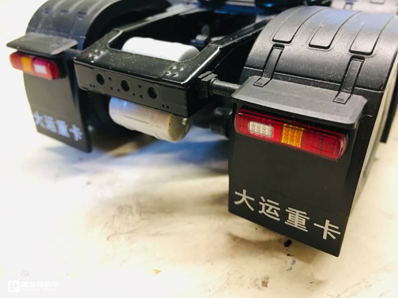 大运V9旗舰重卡模型开箱,行业首测,带您看看大运卡车模型的做工 - 第36张 - 提加商用车网 大运V9旗舰重卡模型开箱,行业首测,带您看看大运卡车模型的做工 - 第36张