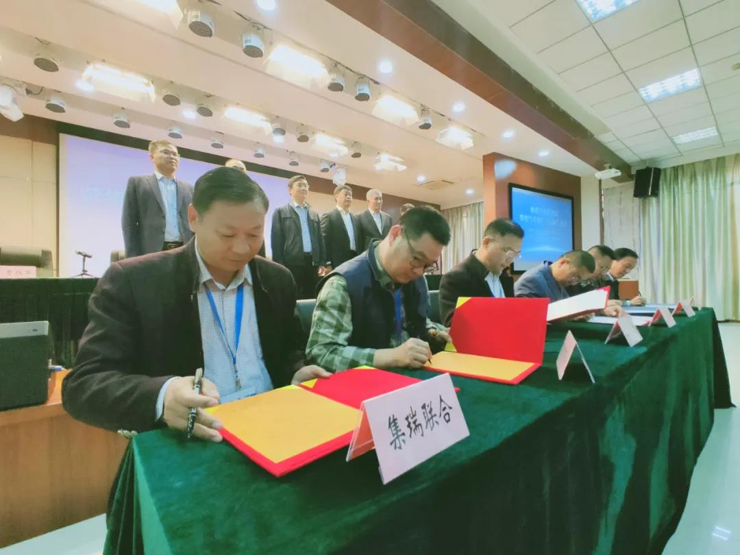 乘风破浪!联合卡车港口车闪耀金陵! - 第3张 - 提加商用车网 乘风破浪!联合卡车港口车闪耀金陵! - 第3张