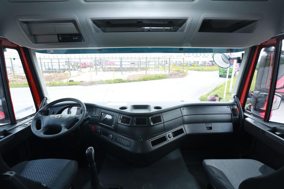 “双十一”大战正酣,红岩杰狮2020 AMT牵引车为卡友“保驾护航” - 第3张 - 提加商用车网 “双十一”大战正酣,红岩杰狮2020 AMT牵引车为卡友“保驾护航” - 第3张