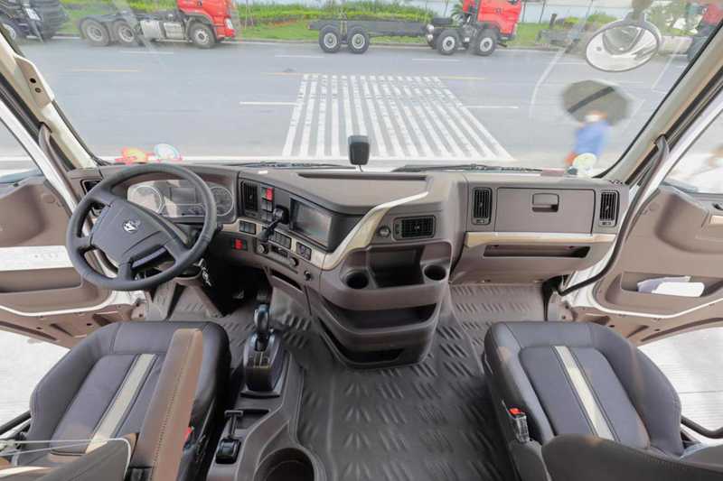 赚的轻松开的自在！乘龙H7 3.0自动挡牵引车助卡友高效创富！ - 第2张