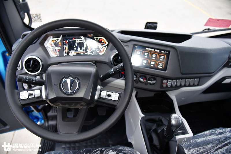 小伙喜提飞碟W5高端轻卡,开车一个月竟天天被围观 - 第3张 - 提加商用车网 小伙喜提飞碟W5高端轻卡,开车一个月竟天天被围观 - 第3张