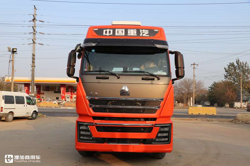 副驾都配豪华按摩椅,490马力无忧换档,售价34.8万的全新豪沃TH7重卡真香 - 第2张 - 提加商用车网 副驾都配豪华按摩椅,490马力无忧换档,售价34.8万的全新豪沃TH7重卡真香 - 第2张