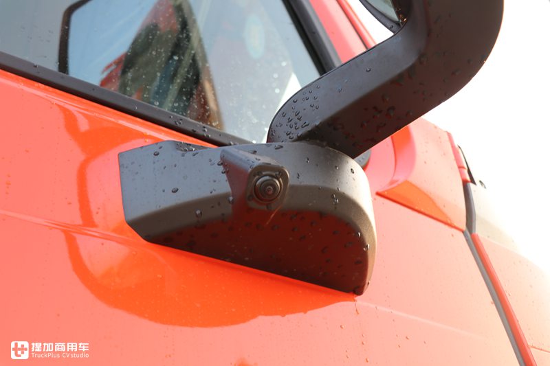 副驾都配豪华按摩椅,490马力无忧换档,售价34.8万的全新豪沃TH7重卡真香 - 第8张 - 提加商用车网 副驾都配豪华按摩椅,490马力无忧换档,售价34.8万的全新豪沃TH7重卡真香 - 第8张