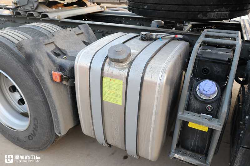 副驾都配豪华按摩椅,490马力无忧换档,售价34.8万的全新豪沃TH7重卡真香 - 第32张 - 提加商用车网 副驾都配豪华按摩椅,490马力无忧换档,售价34.8万的全新豪沃TH7重卡真香 - 第32张