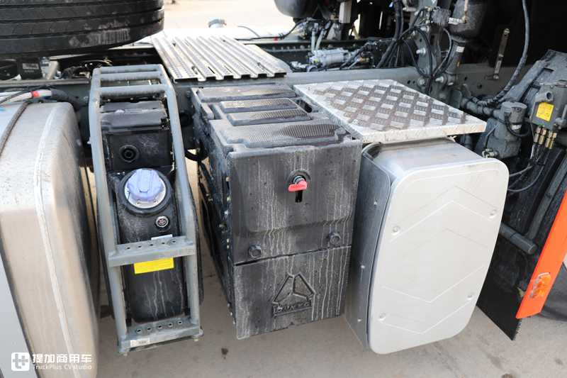 副驾都配豪华按摩椅,490马力无忧换档,售价34.8万的全新豪沃TH7重卡真香 - 第33张 - 提加商用车网 副驾都配豪华按摩椅,490马力无忧换档,售价34.8万的全新豪沃TH7重卡真香 - 第33张