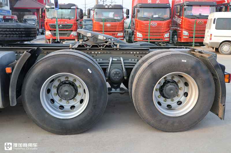 副驾都配豪华按摩椅,490马力无忧换档,售价34.8万的全新豪沃TH7重卡真香 - 第34张 - 提加商用车网 副驾都配豪华按摩椅,490马力无忧换档,售价34.8万的全新豪沃TH7重卡真香 - 第34张