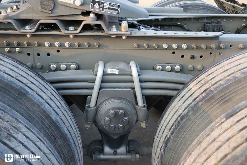 副驾都配豪华按摩椅,490马力无忧换档,售价34.8万的全新豪沃TH7重卡真香 - 第35张 - 提加商用车网 副驾都配豪华按摩椅,490马力无忧换档,售价34.8万的全新豪沃TH7重卡真香 - 第35张