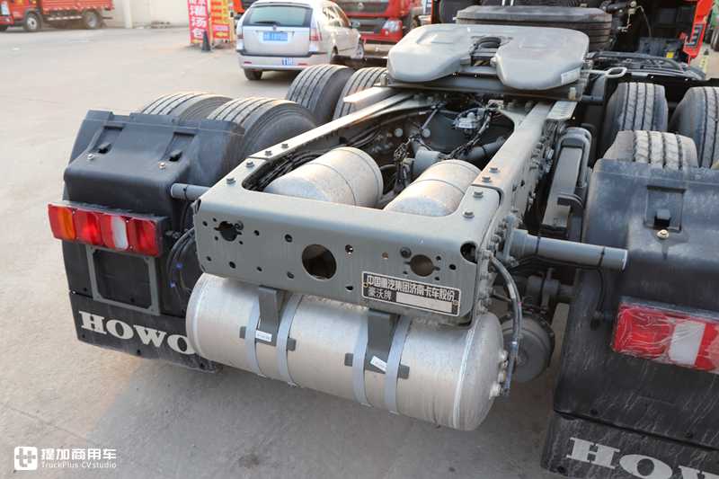 副驾都配豪华按摩椅,490马力无忧换档,售价34.8万的全新豪沃TH7重卡真香 - 第36张 - 提加商用车网 副驾都配豪华按摩椅,490马力无忧换档,售价34.8万的全新豪沃TH7重卡真香 - 第36张