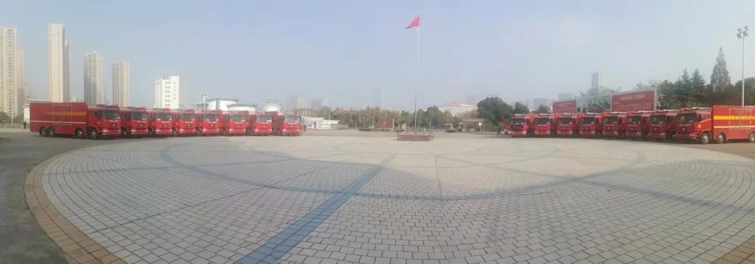 从这里走向战场!16辆联合卡车器材保障消防车交付安徽消防总队 - 第2张 - 提加商用车网 从这里走向战场!16辆联合卡车器材保障消防车交付安徽消防总队 - 第2张