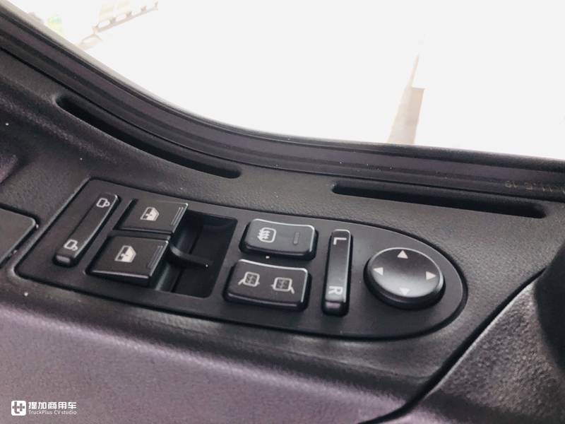 自动挡配液力缓速器,最高降价5万多,售价33.5万的汕德卡G7重卡性价比真高 - 第6张 - 提加商用车网 自动挡配液力缓速器,最高降价5万多,售价33.5万的汕德卡G7重卡性价比真高 - 第6张