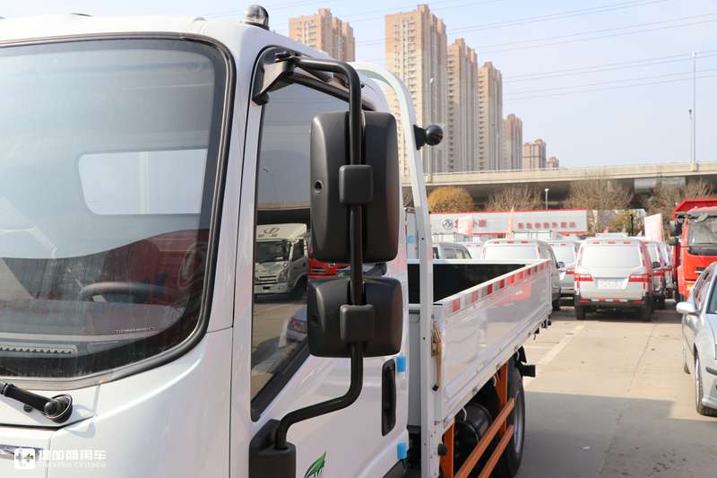 高端轻卡鼻祖又发新车,五十铃翼放轻卡全评测,钟爱五十铃的别错过 - 第3张 - 提加商用车网 高端轻卡鼻祖又发新车,五十铃翼放轻卡全评测,钟爱五十铃的别错过 - 第3张