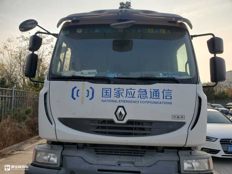 偶遇一辆雷诺移动通讯车,国内少见的二代米德伦底盘,副驾还有ok窗 - 第6张 - 提加商用车网 偶遇一辆雷诺移动通讯车,国内少见的二代米德伦底盘,副驾还有ok窗 - 第6张
