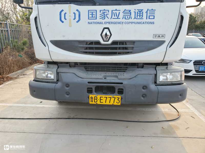 偶遇一辆雷诺移动通讯车,国内少见的二代米德伦底盘,副驾还有ok窗 - 第7张 - 提加商用车网 偶遇一辆雷诺移动通讯车,国内少见的二代米德伦底盘,副驾还有ok窗 - 第7张