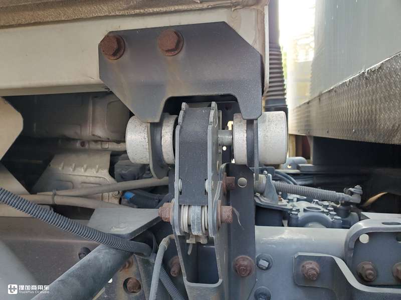 偶遇一辆雷诺移动通讯车,国内少见的二代米德伦底盘,副驾还有ok窗 - 第12张 - 提加商用车网 偶遇一辆雷诺移动通讯车,国内少见的二代米德伦底盘,副驾还有ok窗 - 第12张