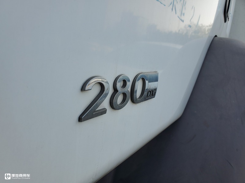 偶遇一辆雷诺移动通讯车,国内少见的二代米德伦底盘,副驾还有ok窗 - 第18张 - 提加商用车网 偶遇一辆雷诺移动通讯车,国内少见的二代米德伦底盘,副驾还有ok窗 - 第18张