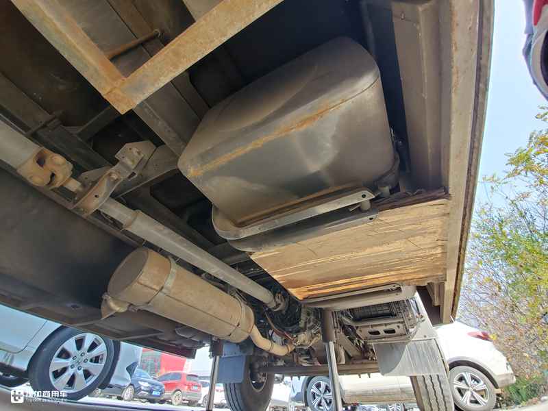 偶遇一辆雷诺移动通讯车,国内少见的二代米德伦底盘,副驾还有ok窗 - 第21张 - 提加商用车网 偶遇一辆雷诺移动通讯车,国内少见的二代米德伦底盘,副驾还有ok窗 - 第21张