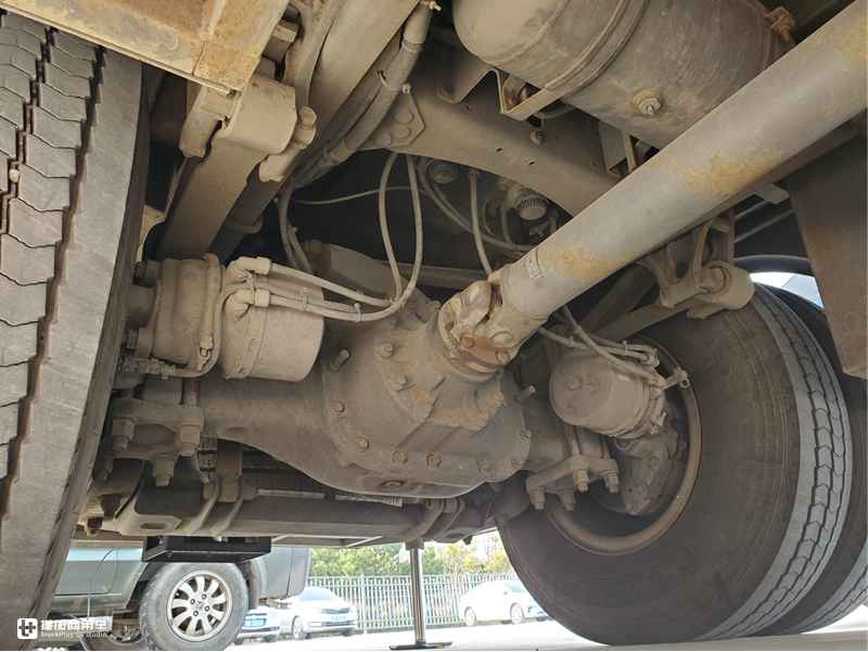 偶遇一辆雷诺移动通讯车,国内少见的二代米德伦底盘,副驾还有ok窗 - 第24张 - 提加商用车网 偶遇一辆雷诺移动通讯车,国内少见的二代米德伦底盘,副驾还有ok窗 - 第24张