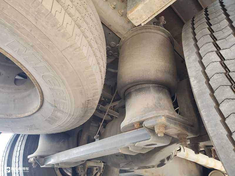 偶遇一辆雷诺移动通讯车,国内少见的二代米德伦底盘,副驾还有ok窗 - 第25张 - 提加商用车网 偶遇一辆雷诺移动通讯车,国内少见的二代米德伦底盘,副驾还有ok窗 - 第25张