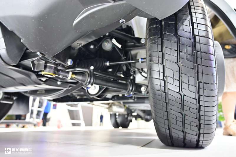 货箱容积16.7方,8AT自动挡国六,广州车展上市的2021款依维柯欧胜实拍 - 第12张 - 提加商用车网 货箱容积16.7方,8AT自动挡国六,广州车展上市的2021款依维柯欧胜实拍 - 第12张