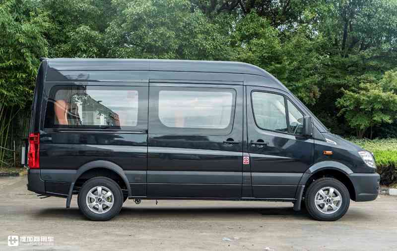 2.8升上柴动力配液缓,苏州金龙9座睿星轻客实拍,C照就能开 - 第1张 - 提加商用车网 2.8升上柴动力配液缓,苏州金龙9座睿星轻客实拍,C照就能开 - 第1张