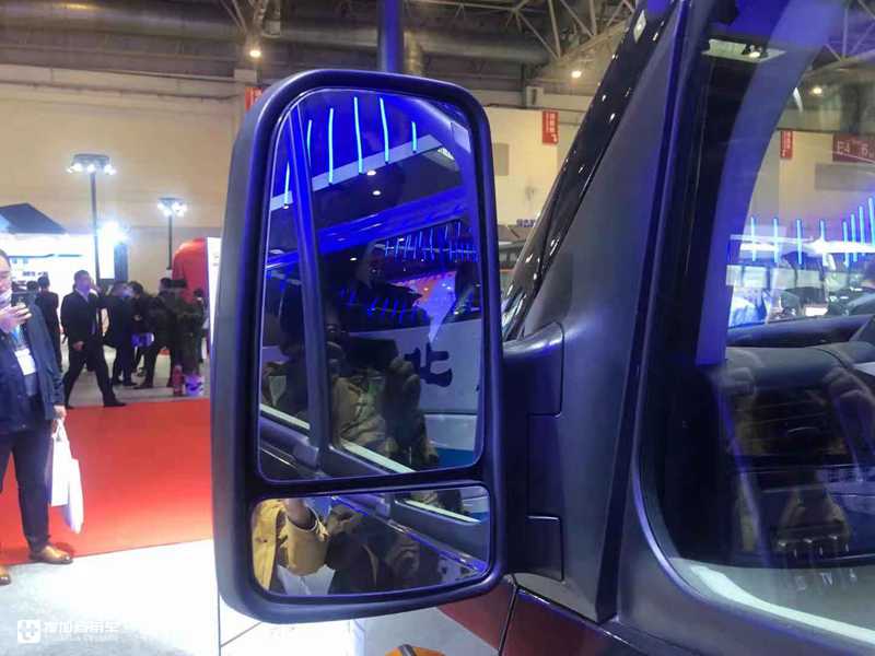 2.8升上柴动力配液缓,苏州金龙9座睿星轻客实拍,C照就能开 - 第5张 - 提加商用车网 2.8升上柴动力配液缓,苏州金龙9座睿星轻客实拍,C照就能开 - 第5张