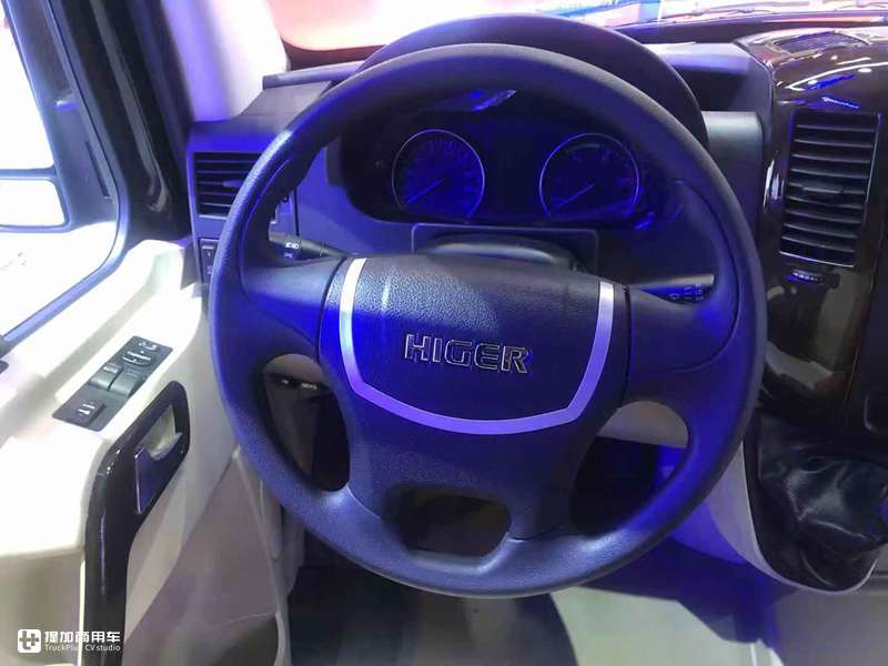 2.8升上柴动力配液缓,苏州金龙9座睿星轻客实拍,C照就能开 - 第6张 - 提加商用车网 2.8升上柴动力配液缓,苏州金龙9座睿星轻客实拍,C照就能开 - 第6张