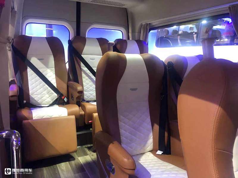 2.8升上柴动力配液缓,苏州金龙9座睿星轻客实拍,C照就能开 - 第13张 - 提加商用车网 2.8升上柴动力配液缓,苏州金龙9座睿星轻客实拍,C照就能开 - 第13张