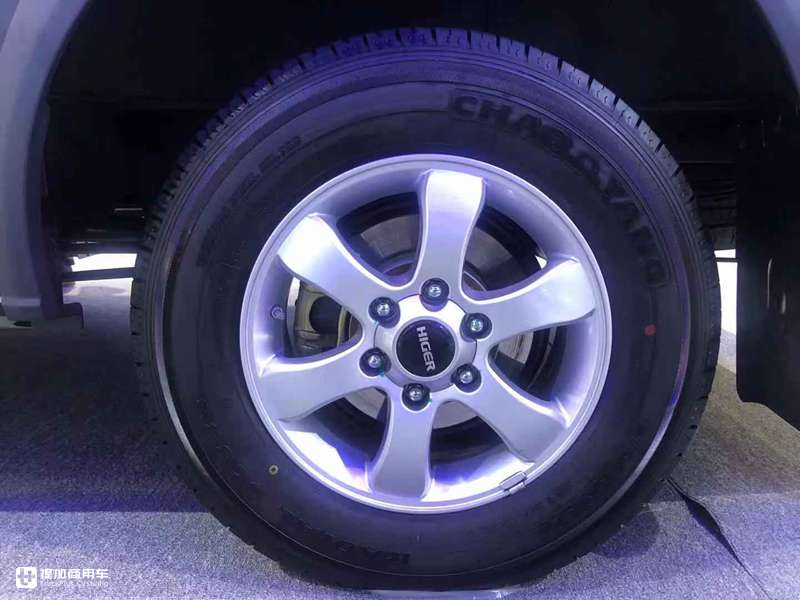 2.8升上柴动力配液缓,苏州金龙9座睿星轻客实拍,C照就能开 - 第15张 - 提加商用车网 2.8升上柴动力配液缓,苏州金龙9座睿星轻客实拍,C照就能开 - 第15张