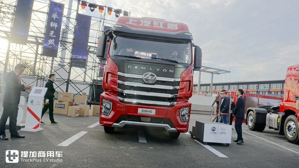 杰狮H6牵引车实拍,据说是红岩第6代重卡,改变的都不是以前的杰狮了 - 第1张 - 提加商用车网 杰狮H6牵引车实拍,据说是红岩第6代重卡,改变的都不是以前的杰狮了 - 第1张