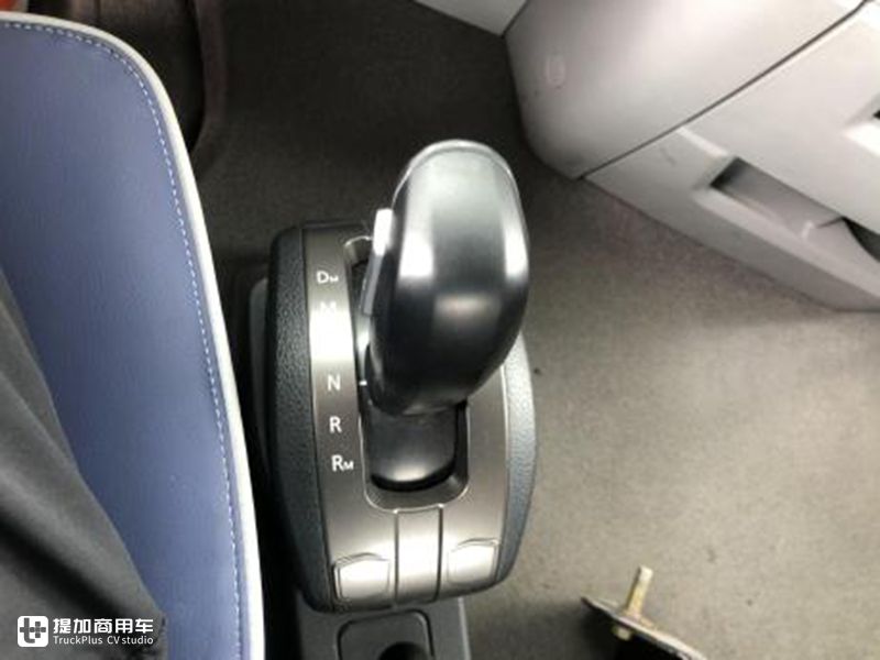 自动挡空气悬挂配液缓,顶配欧曼EST绿通载货车来了,售价达40万 - 第10张 - 提加商用车网 自动挡空气悬挂配液缓,顶配欧曼EST绿通载货车来了,售价达40万 - 第10张