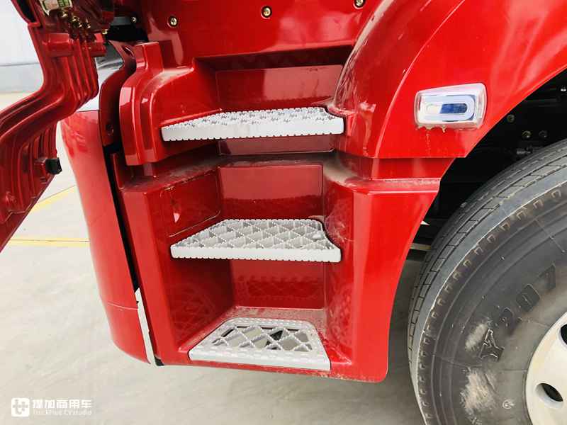 售价低至23万,康明斯动力轻量化底盘,陕汽轩德翼3牵引车性价比真高 - 第5张 - 提加商用车网 售价低至23万,康明斯动力轻量化底盘,陕汽轩德翼3牵引车性价比真高 - 第5张