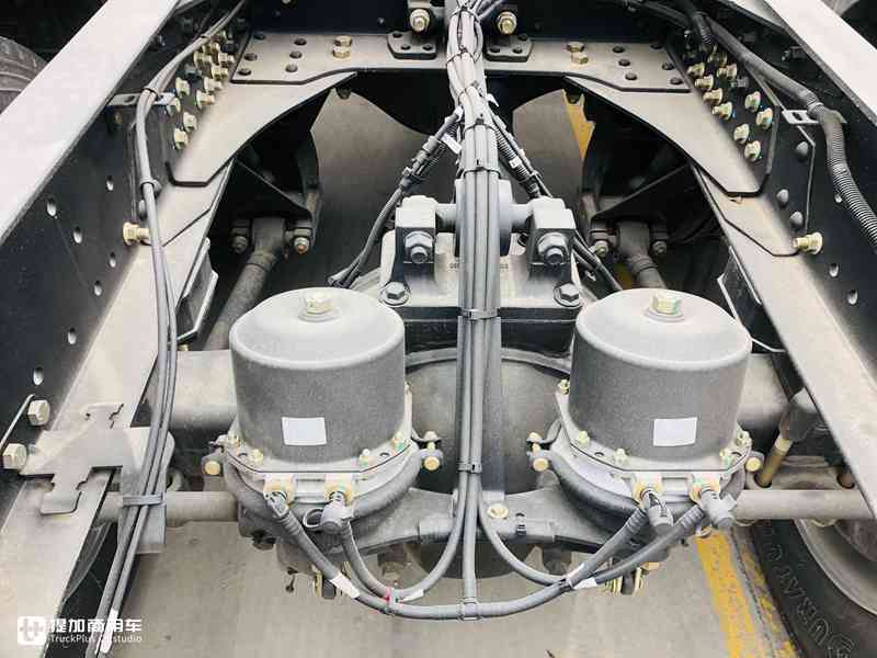 售价低至23万,康明斯动力轻量化底盘,陕汽轩德翼3牵引车性价比真高 - 第23张 - 提加商用车网 售价低至23万,康明斯动力轻量化底盘,陕汽轩德翼3牵引车性价比真高 - 第23张