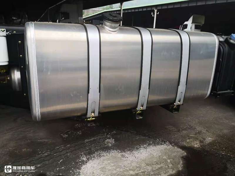 建筑工程专家:庆铃五十铃GIGA泵车底盘 - 第12张 - 提加商用车网 建筑工程专家:庆铃五十铃GIGA泵车底盘 - 第12张