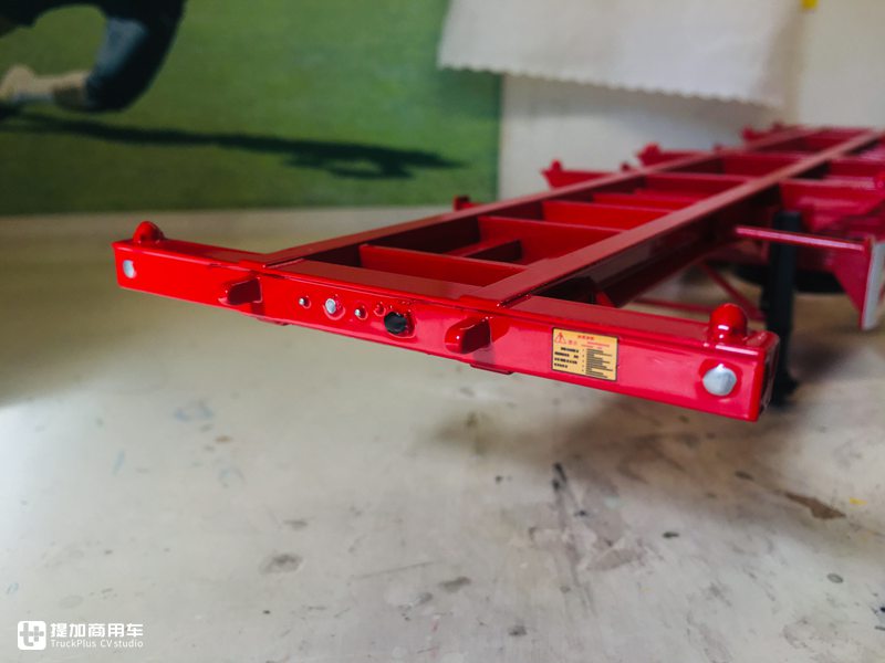 24比例集装箱骨架半挂车模型开箱,明义制造做工精良,很值得收藏 - 第5张 - 提加商用车网 24比例集装箱骨架半挂车模型开箱,明义制造做工精良,很值得收藏 - 第5张