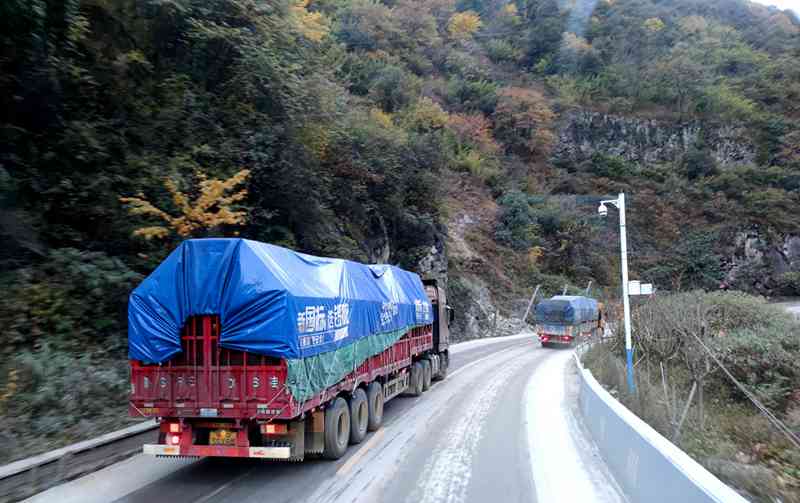 锣响新国标车队勇闯虎跳峡,向高原吹起冲锋号! - 第8张 - 提加商用车网 锣响新国标车队勇闯虎跳峡,向高原吹起冲锋号! - 第8张