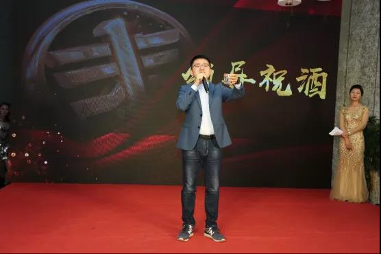 “一程一家 益+生活”,解放JH6生活舱牵引车震撼亮相! - 第5张 - 提加商用车网 “一程一家 益+生活”,解放JH6生活舱牵引车震撼亮相! - 第5张