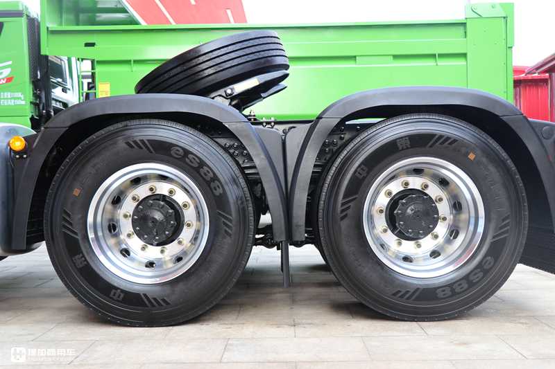 自动挡解放JH6重卡推出土豪金涂装,旋钮换挡真方便,配置也有所提升 - 第22张 - 提加商用车网 自动挡解放JH6重卡推出土豪金涂装,旋钮换挡真方便,配置也有所提升 - 第22张