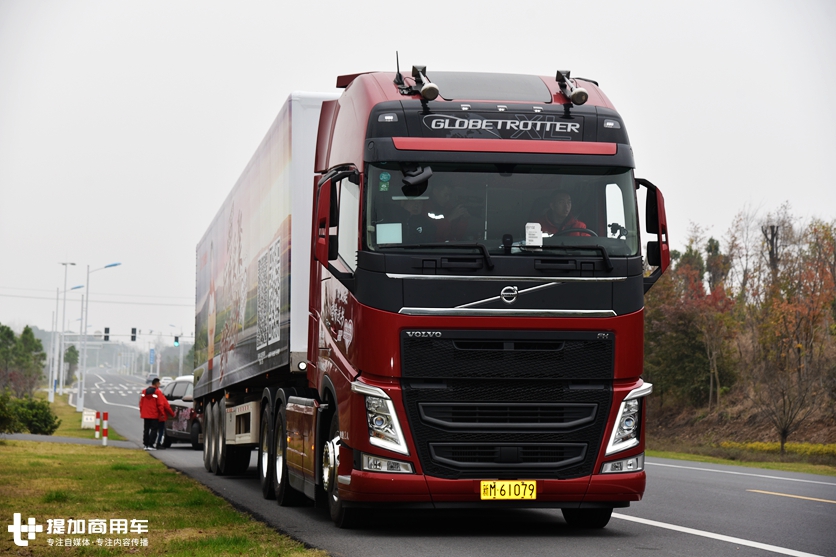 540马力全车空气悬架,6X4底盘液缓加持,带您看看奋进之旅的高配沃尔沃FH卡车 - 第2张 - 提加商用车网 540马力全车空气悬架,6X4底盘液缓加持,带您看看奋进之旅的高配沃尔沃FH卡车 - 第2张