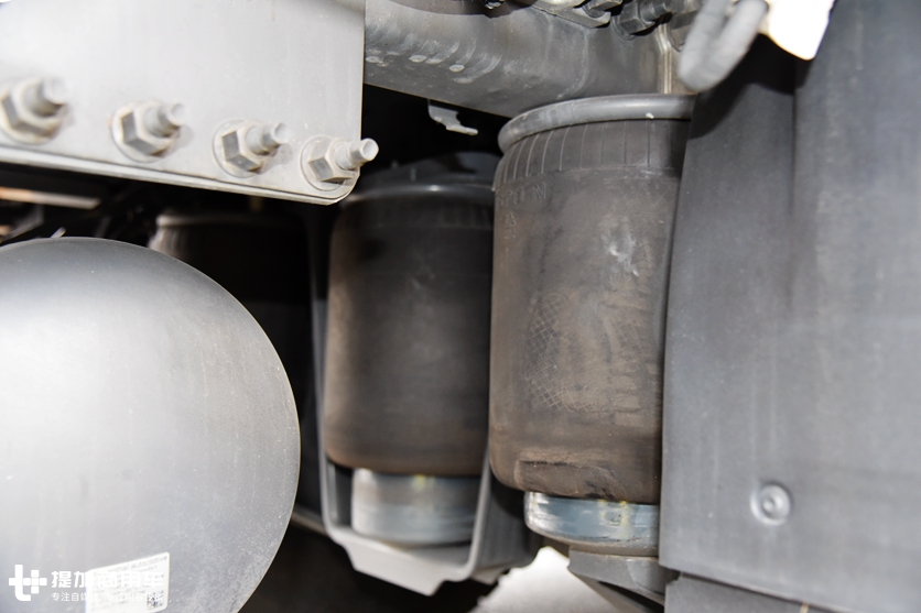 540马力全车空气悬架,6X4底盘液缓加持,带您看看奋进之旅的高配沃尔沃FH卡车 - 第8张 - 提加商用车网 540马力全车空气悬架,6X4底盘液缓加持,带您看看奋进之旅的高配沃尔沃FH卡车 - 第8张