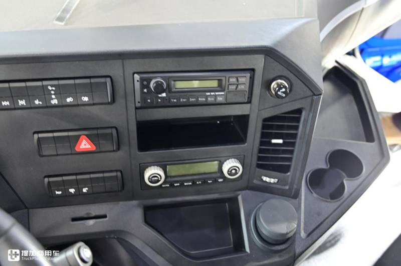 吉利远程LNG重卡实拍,国六潍柴动力,外观太有冲击感了 - 第10张 - 提加商用车网 吉利远程LNG重卡实拍,国六潍柴动力,外观太有冲击感了 - 第10张