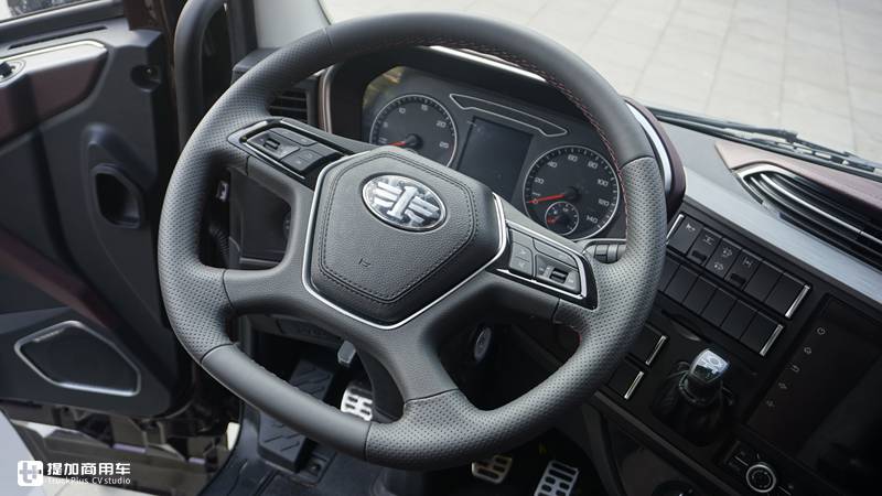 解放J6P牵引车3.0版来了，都有哪些升级？这内饰改得真高端 - 第6张