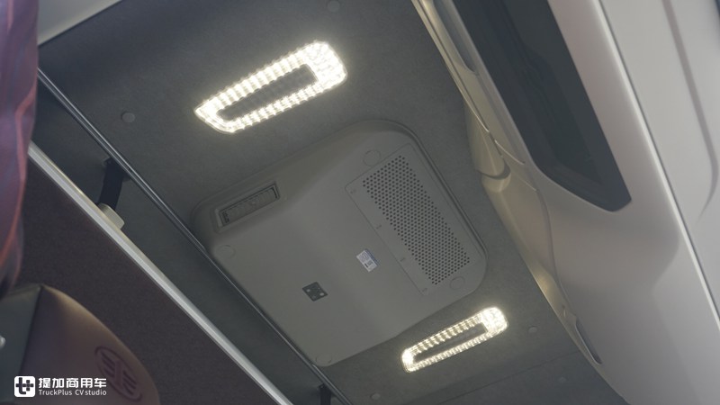 解放J6P牵引车3.0版来了，都有哪些升级？这内饰改得真高端 - 第11张