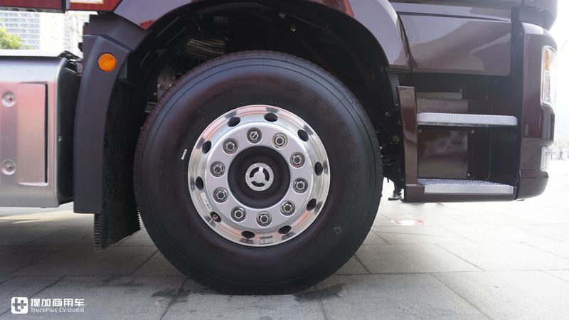 解放J6P牵引车3.0版来了，都有哪些升级？这内饰改得真高端 - 第16张