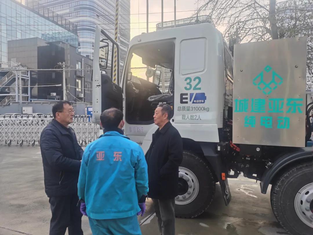 中国电动汽车百人会副理事长董扬调研华菱纯电动搅拌车 - 第1张